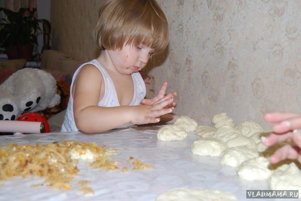 у Анюты дел немало, у Анюты много дел!