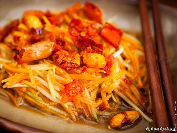 Острый салат из тыквы с арахисом