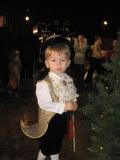 Матвей, ему 2 года 11 месяцев, в  этом году он блистал в костюме сверчка и по сему овладел даже игрой на  скрипке.:)