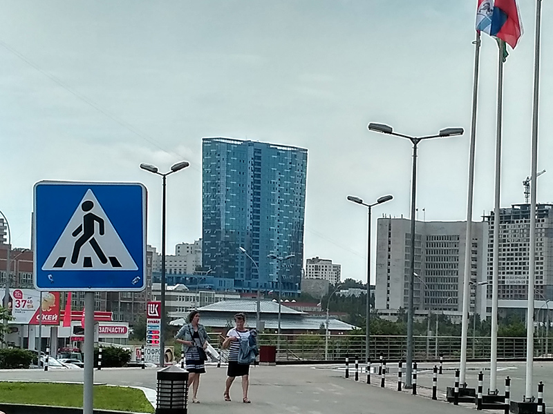 Это не обман зрения, здание — действительно трапеция